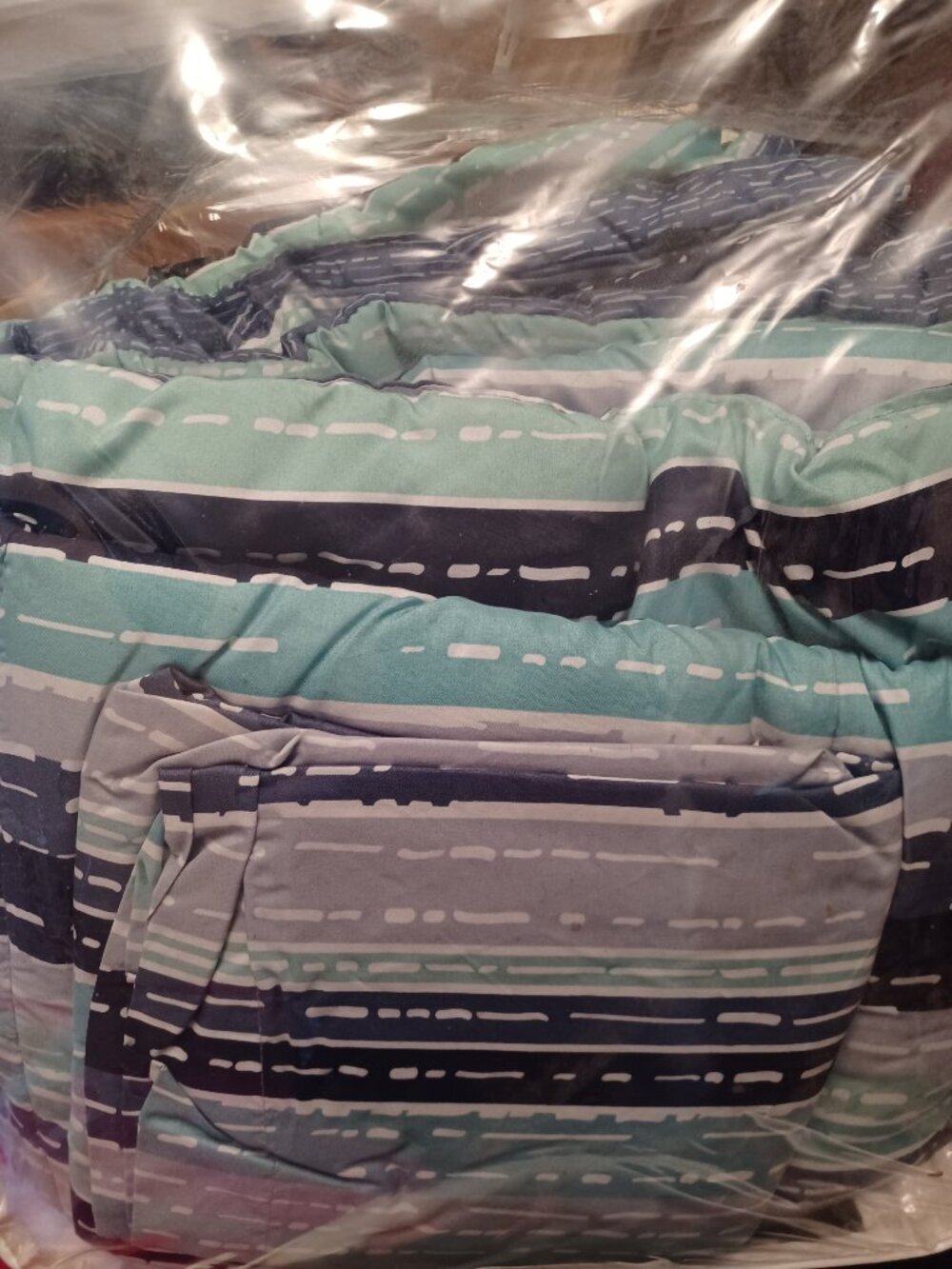 3PC Comforter Set - Picture 2 of 6